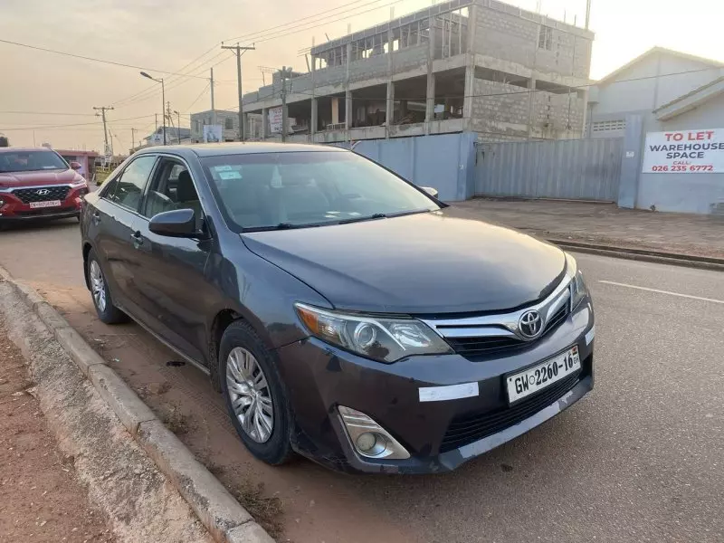 Toyota Camry   - 2012