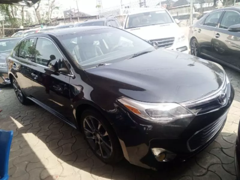 Toyota Avalon   - 2014
