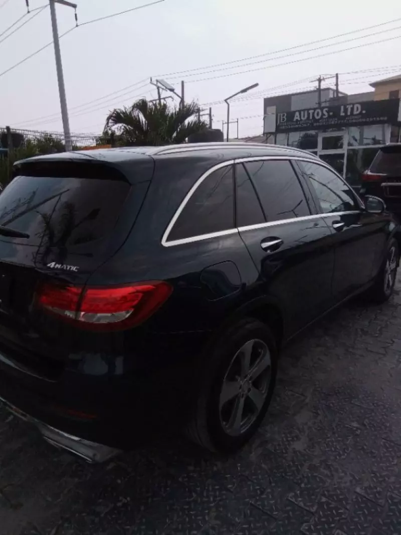 Mercedes-Benz GLC 300