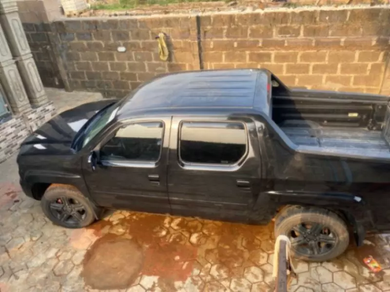 Honda Ridgeline   -