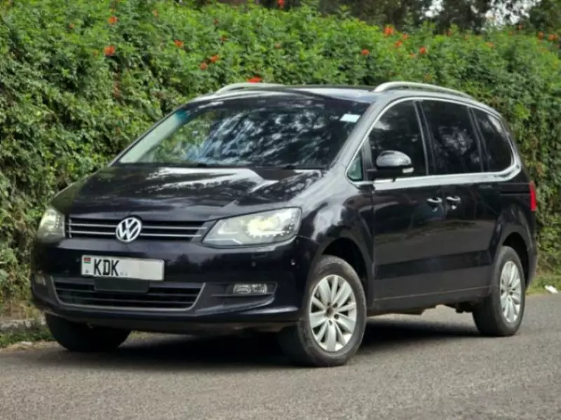 Volkswagen Sharan   - 2015