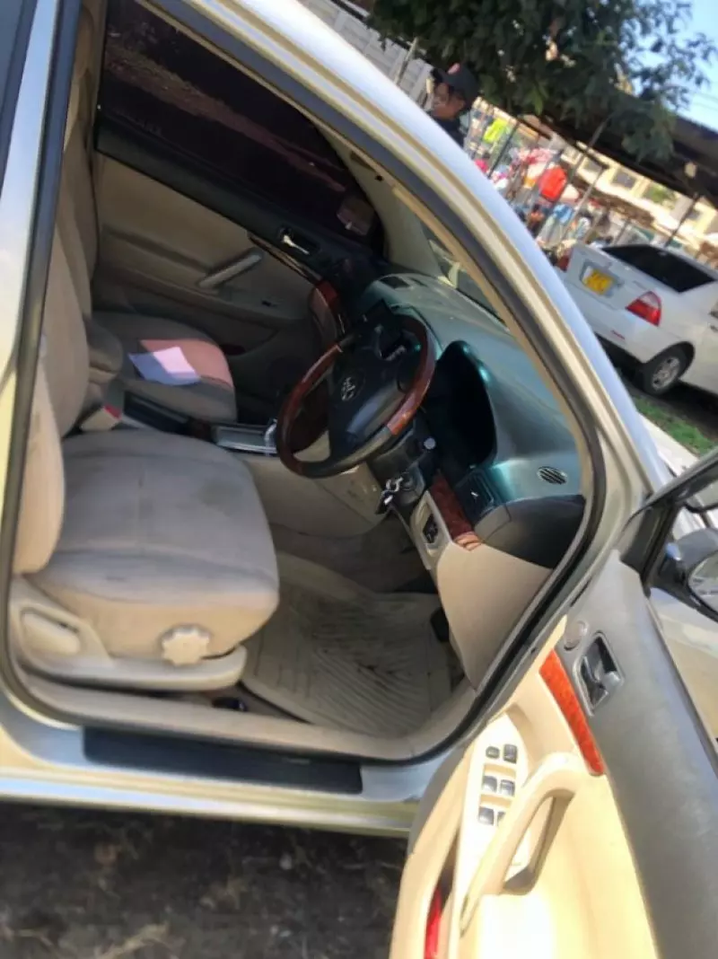 Toyota Premio    - 2008