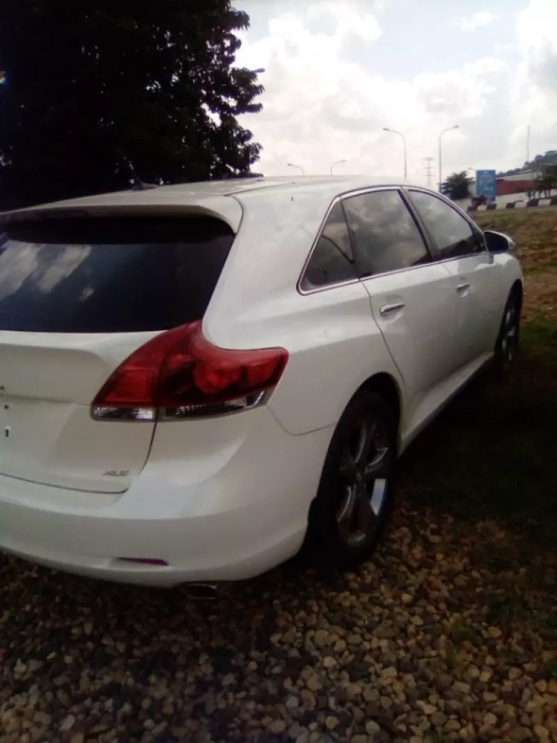 Toyota Venza   - 2013