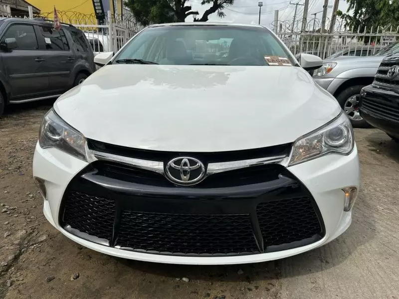 Toyota Camry   - 2015