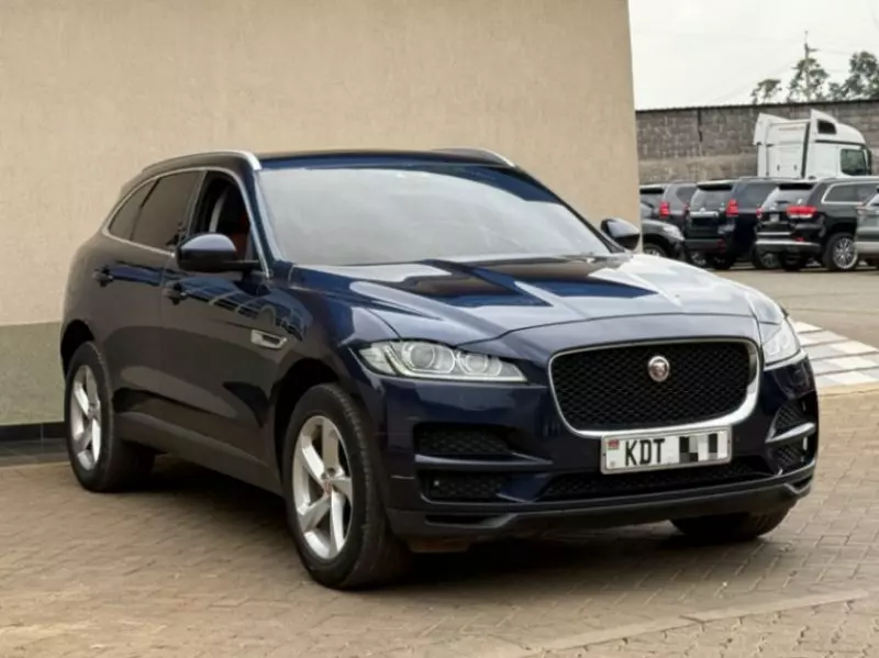 Jaguar F-Pace   - 2017