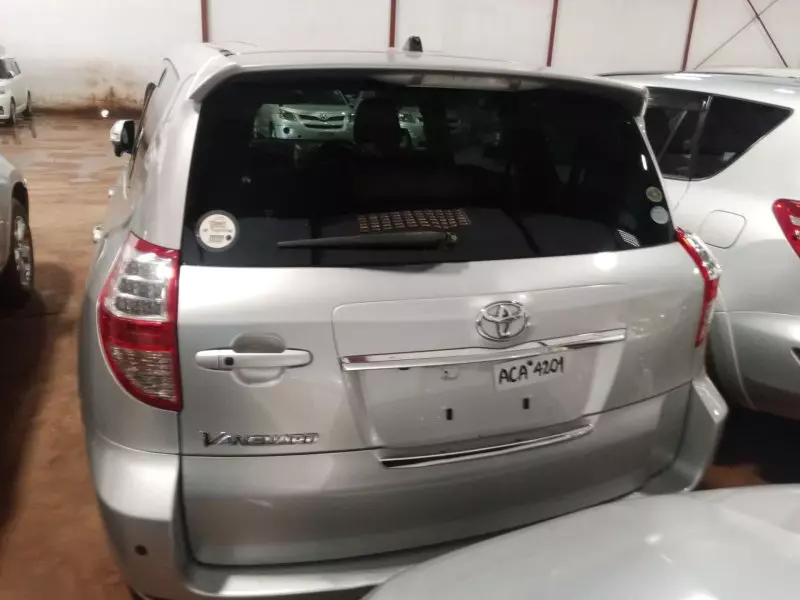 Toyota Vanguard    - 2009