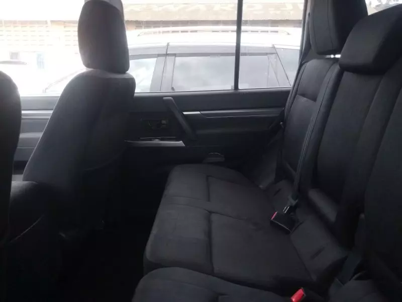 Mitsubishi Pajero   - 2012