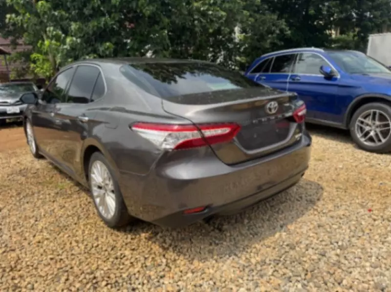 Toyota Camry   - 2018