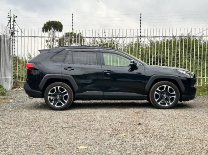 Toyota RAV4   - 2014