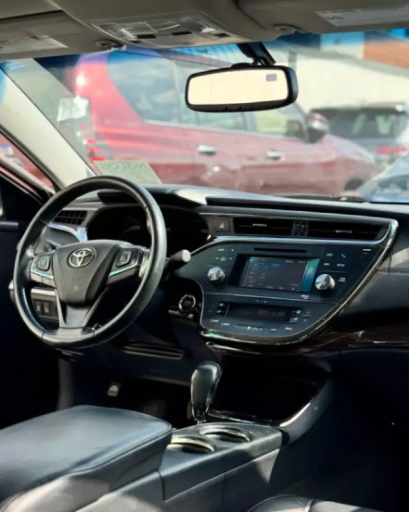 Toyota Avalon   - 2013
