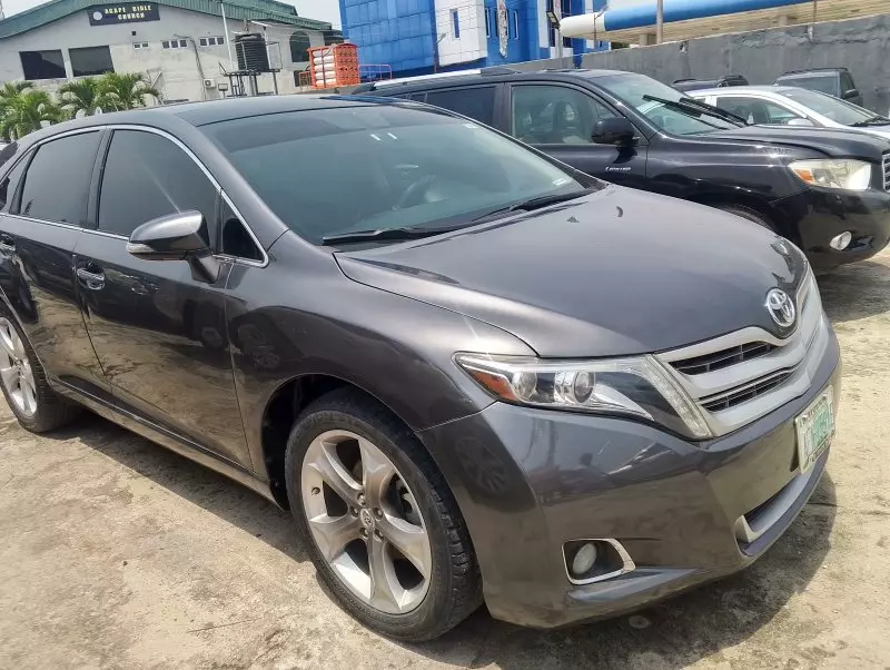 Toyota Venza   - 2013