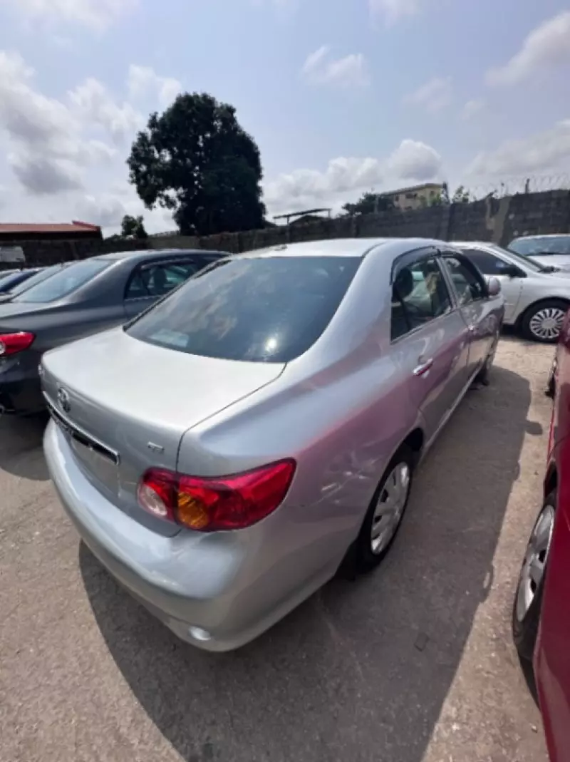 Toyota Corolla   - 2013