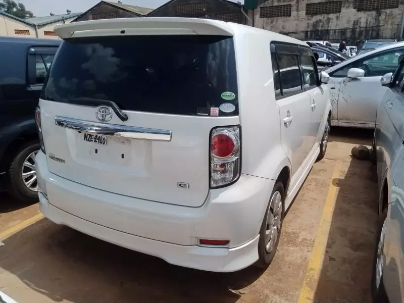 Toyota Rumion   - 2012