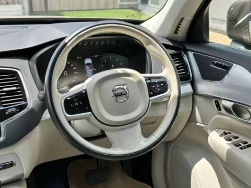 Volvo XC90   - 2018