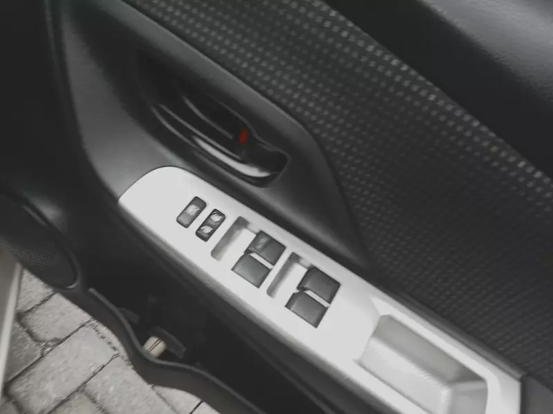 Toyota Vitz   - 2016