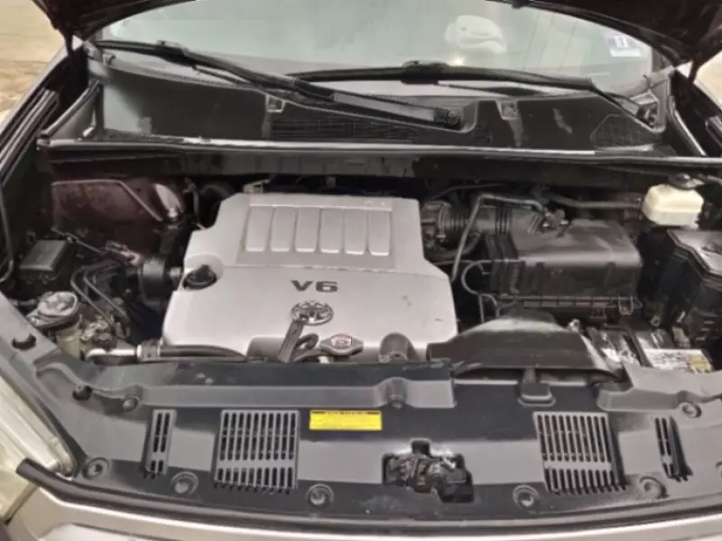 Toyota Highlander   - 2011