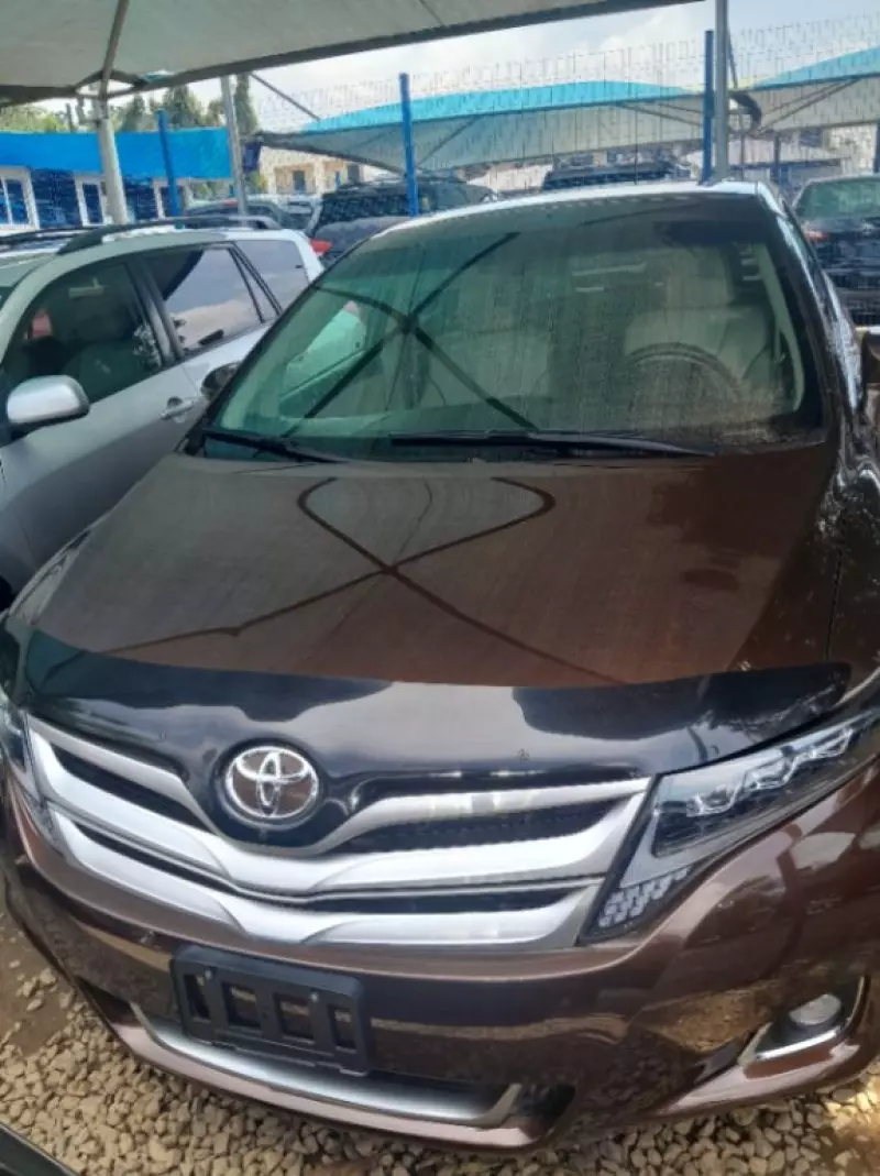 Toyota Venza   - 2015