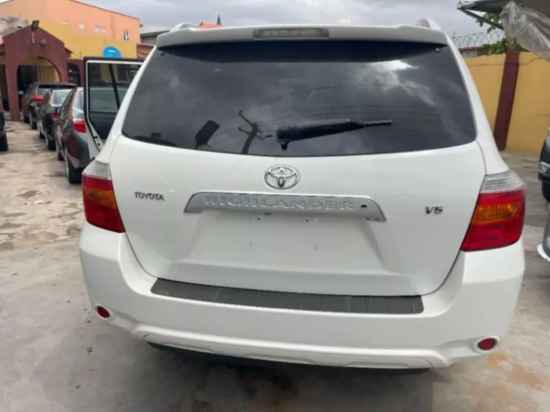 Toyota Highlander   - 2008