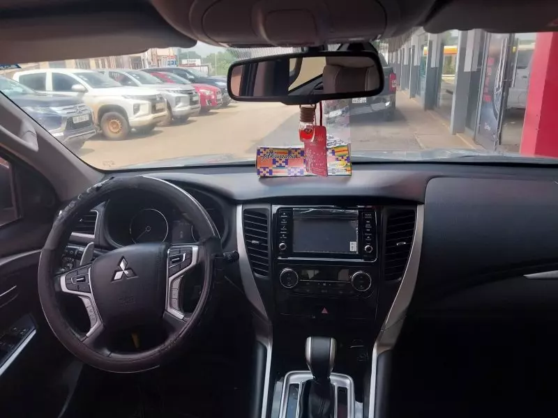 Mitsubishi Pajero Sport   - 2019