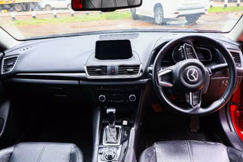 Mazda Axela    - 2018