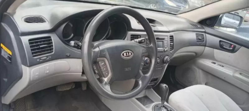 KIA Optima   - 2010