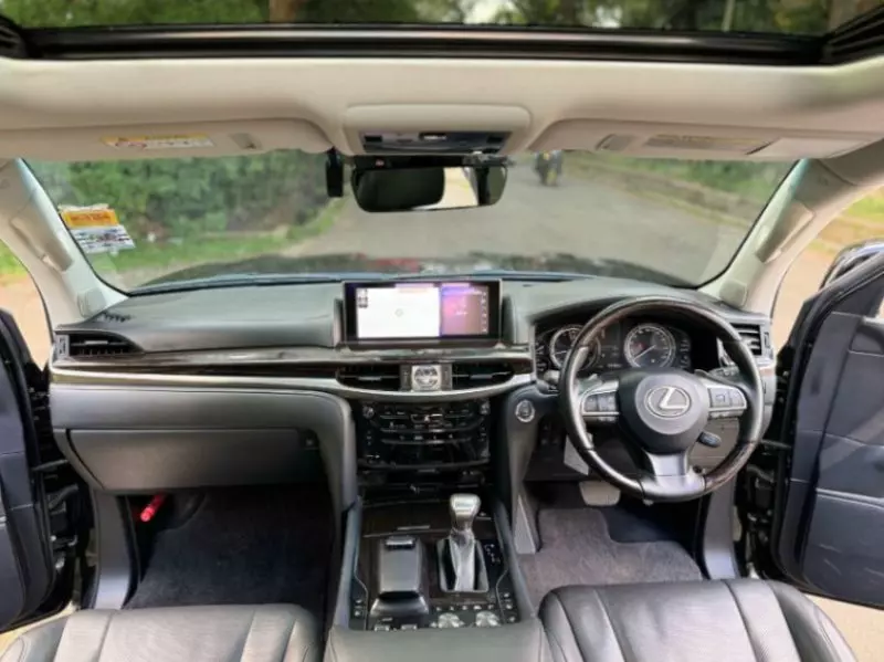 Lexus LX 570   - 2018