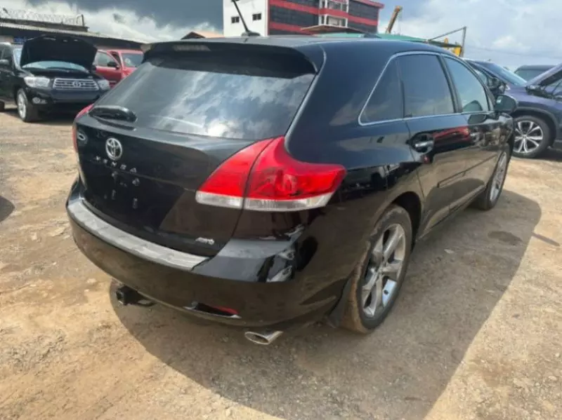 Toyota Venza   - 2010