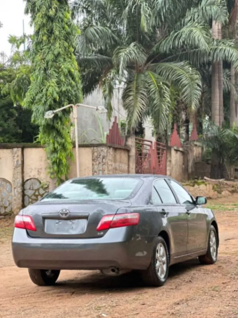 Toyota Camry   - 2007