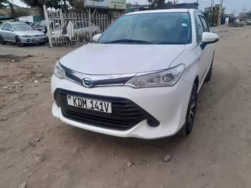 Toyota Axio    - 2015