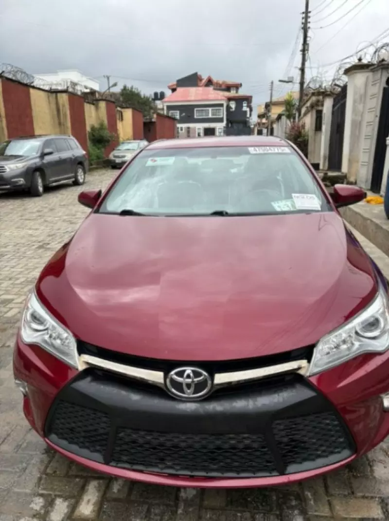 Toyota Camry   - 2015