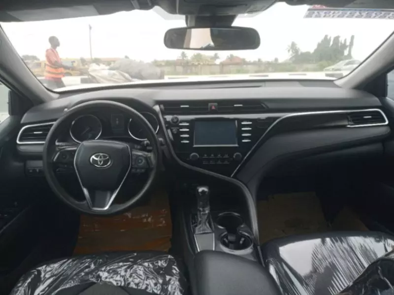 Toyota Camry   - 2019