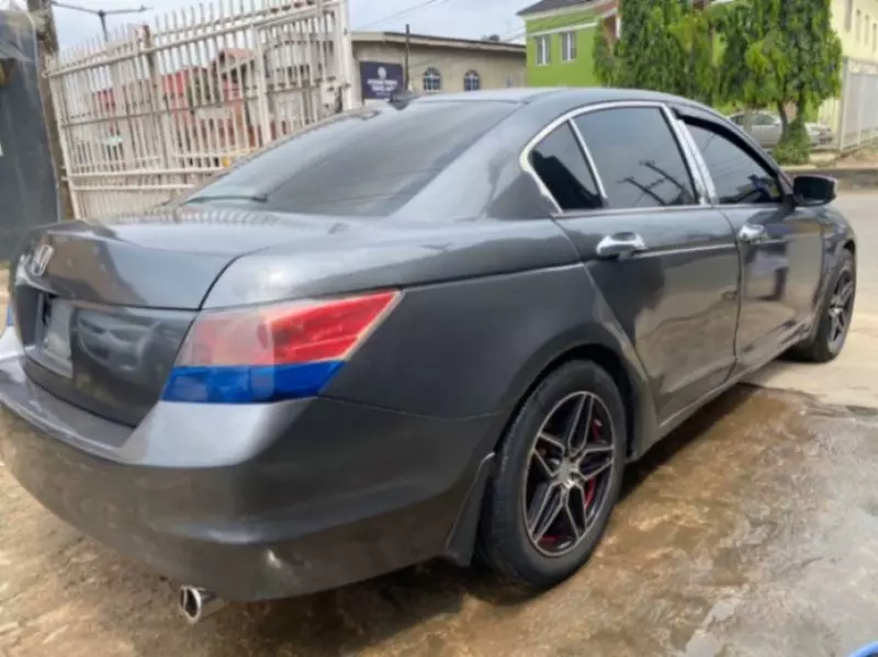 Honda Accord   - 2009