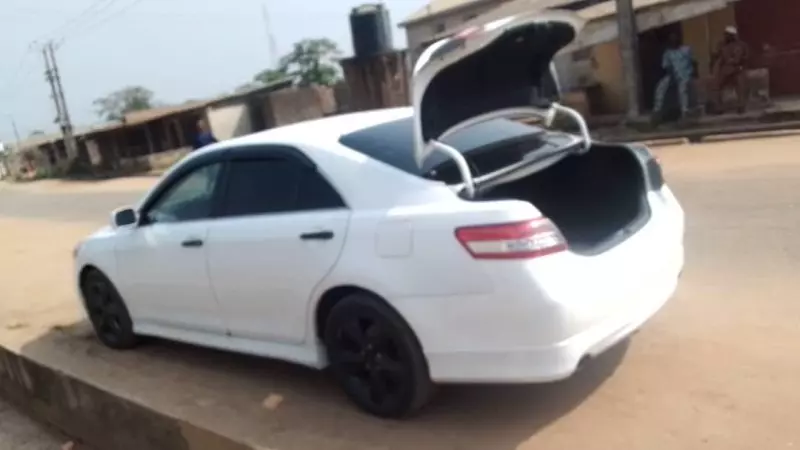 Toyota Camry   - 2010