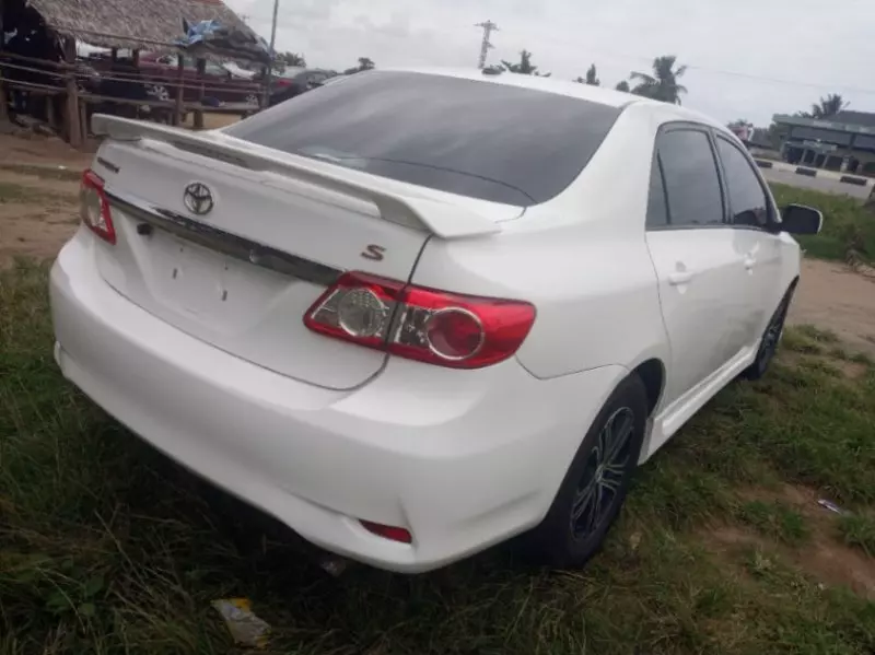 Toyota Corolla Sport   - 2013