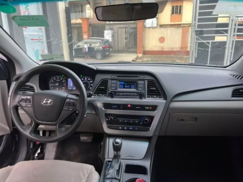 Hyundai Sonata   - 2015