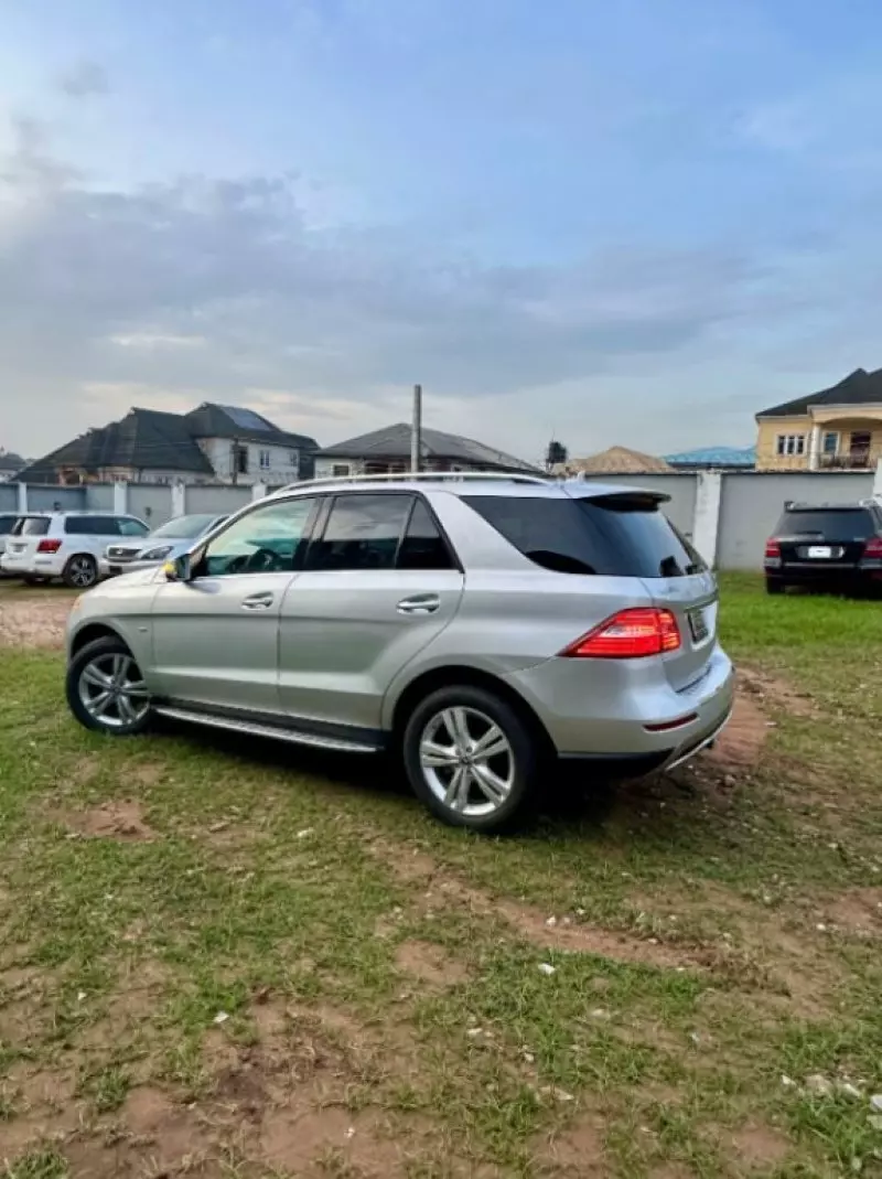 Mercedes-Benz Ml-class   - 2012