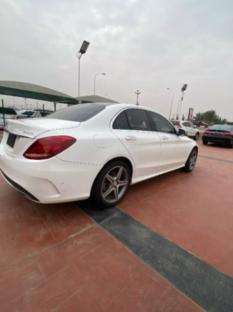 Mercedes-Benz C 300