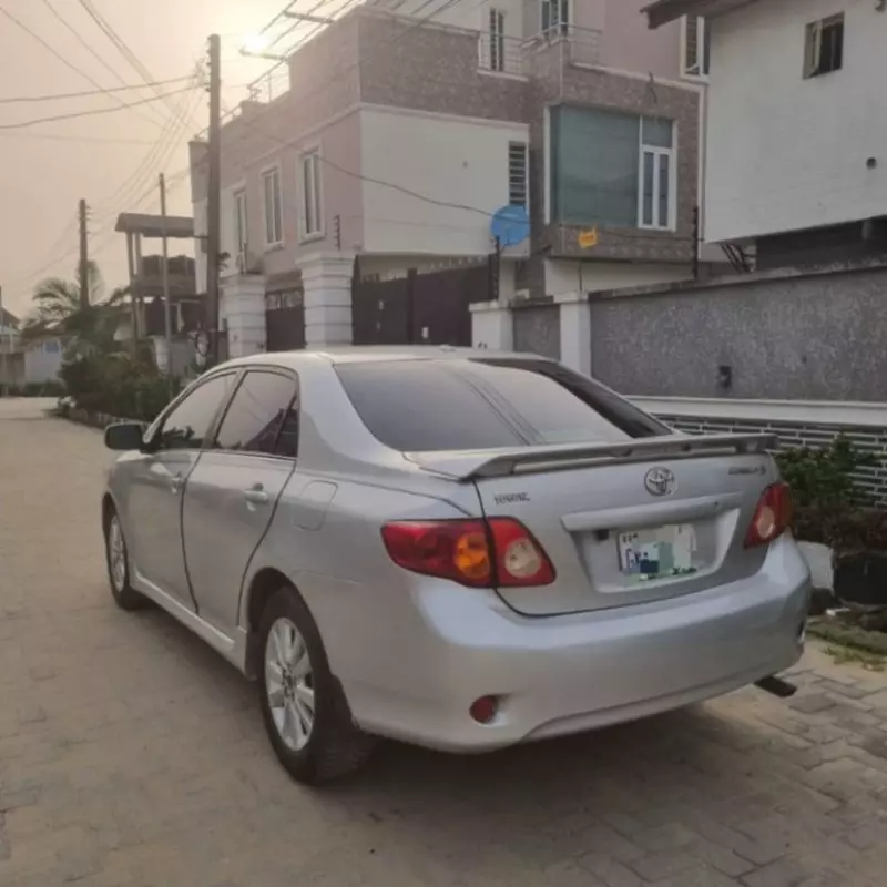 Toyota Corolla - 2009