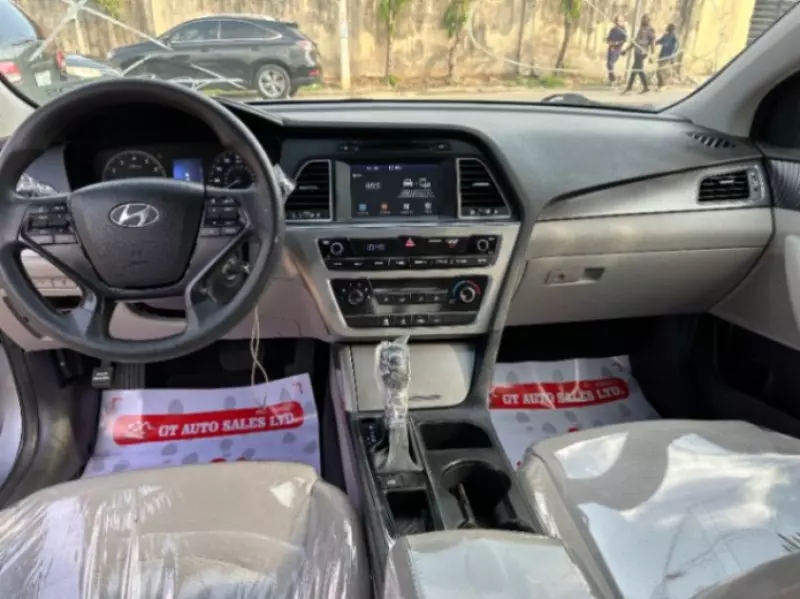 Hyundai Sonata   - 2017