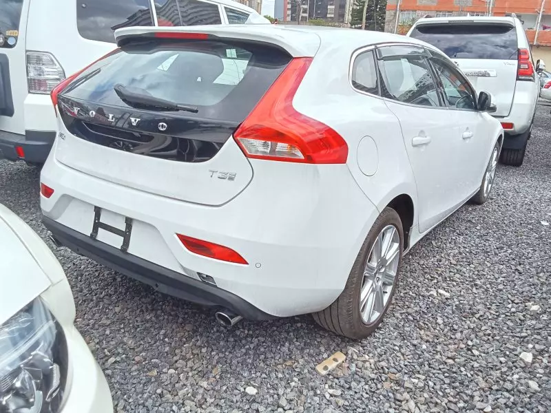 Volvo V40   - 2017