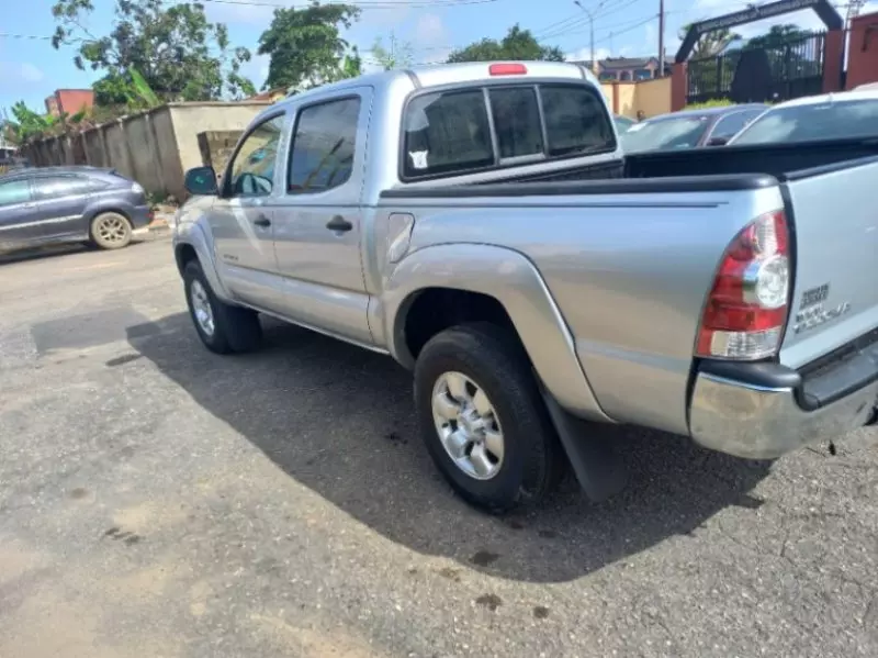 Toyota Tacoma   - 2013