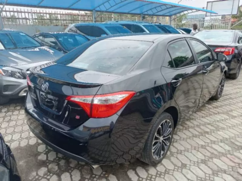 Toyota Corolla   - 2014