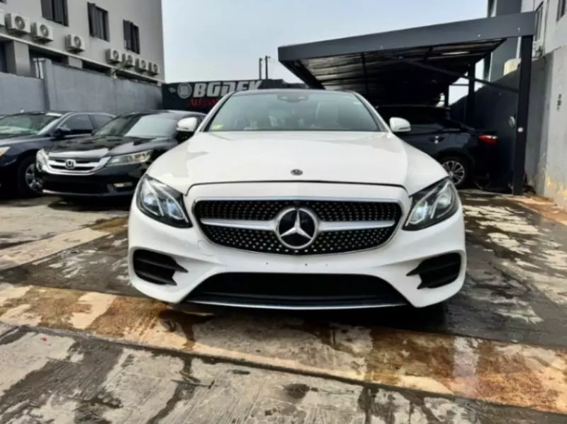 Mercedes-Benz E 300   - 2019
