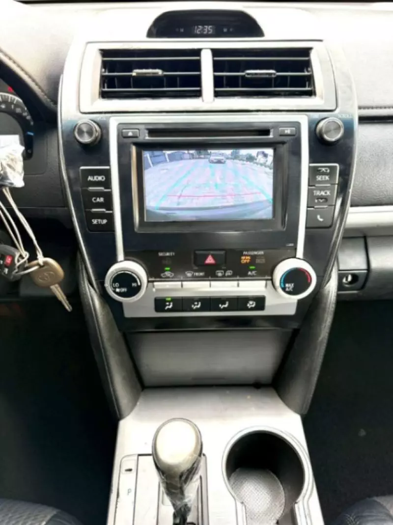 Toyota Camry   - 2014