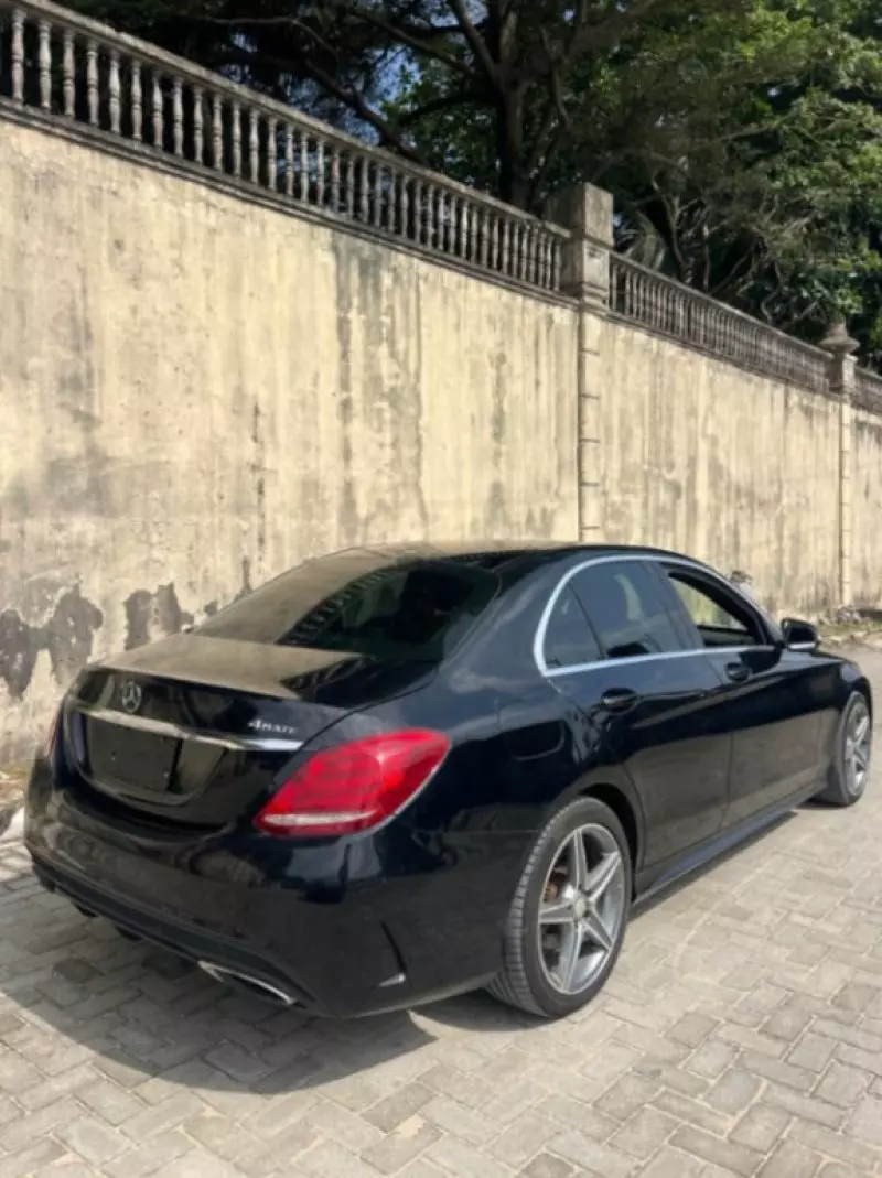 Mercedes-Benz C 300