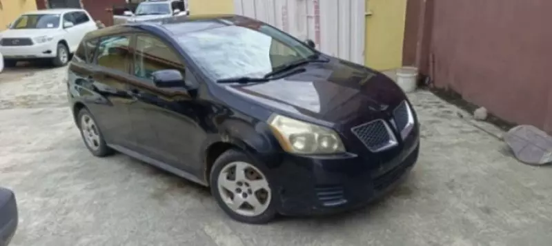 Pontiac Vibe   - 2009