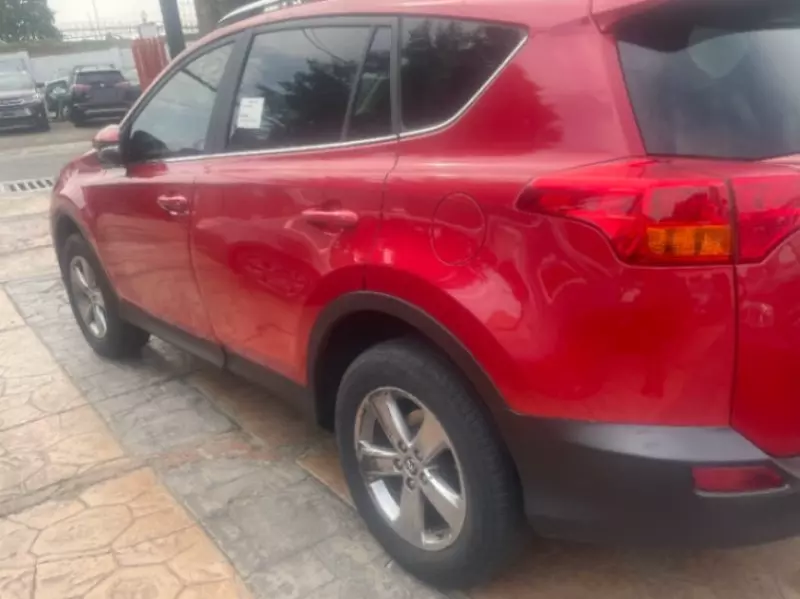 Toyota RAV 4   - 2015