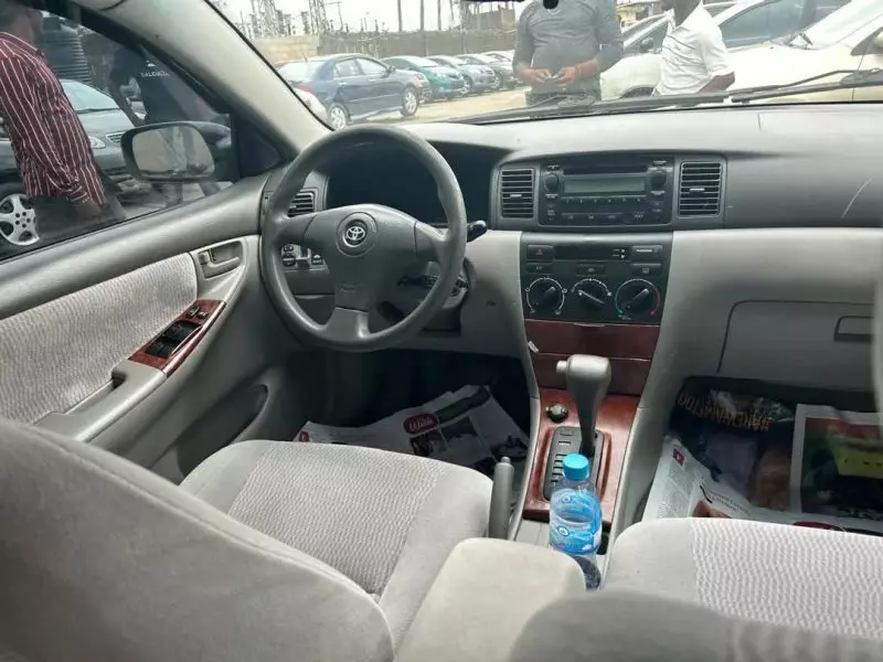 Toyota Corolla   - 2006