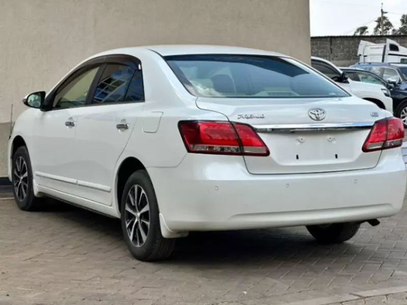 Toyota Premio    -