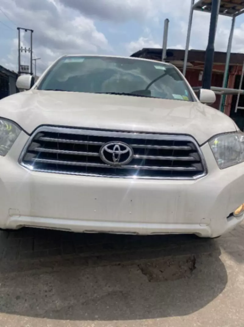 Toyota Highlander   - 2009